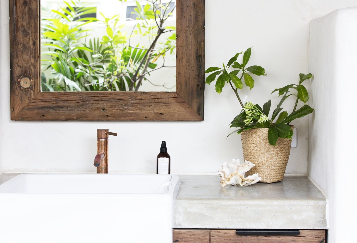 Handcrafted Concrete Vanity